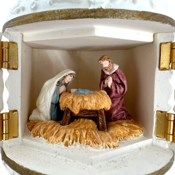 Hallmark "The Christmas Story" Nativity Scene 1999 Keepsake Ornament - Picture 3 of 13